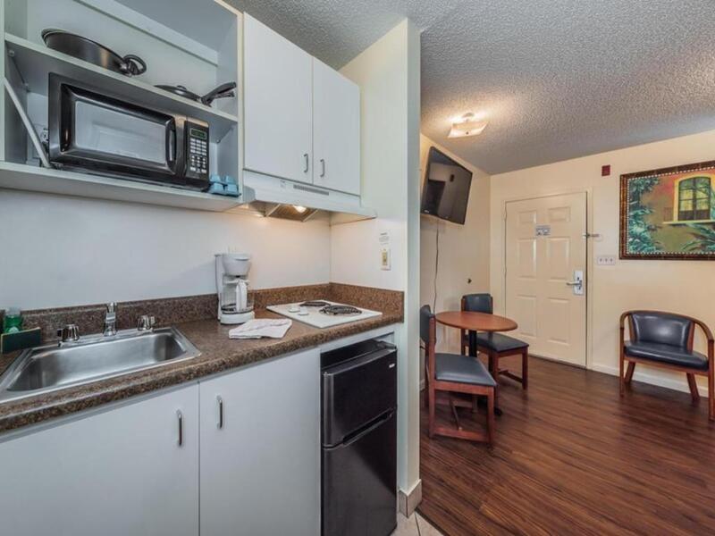 לארגו Tampa Bay Extended Stay Hotel מראה חיצוני תמונה