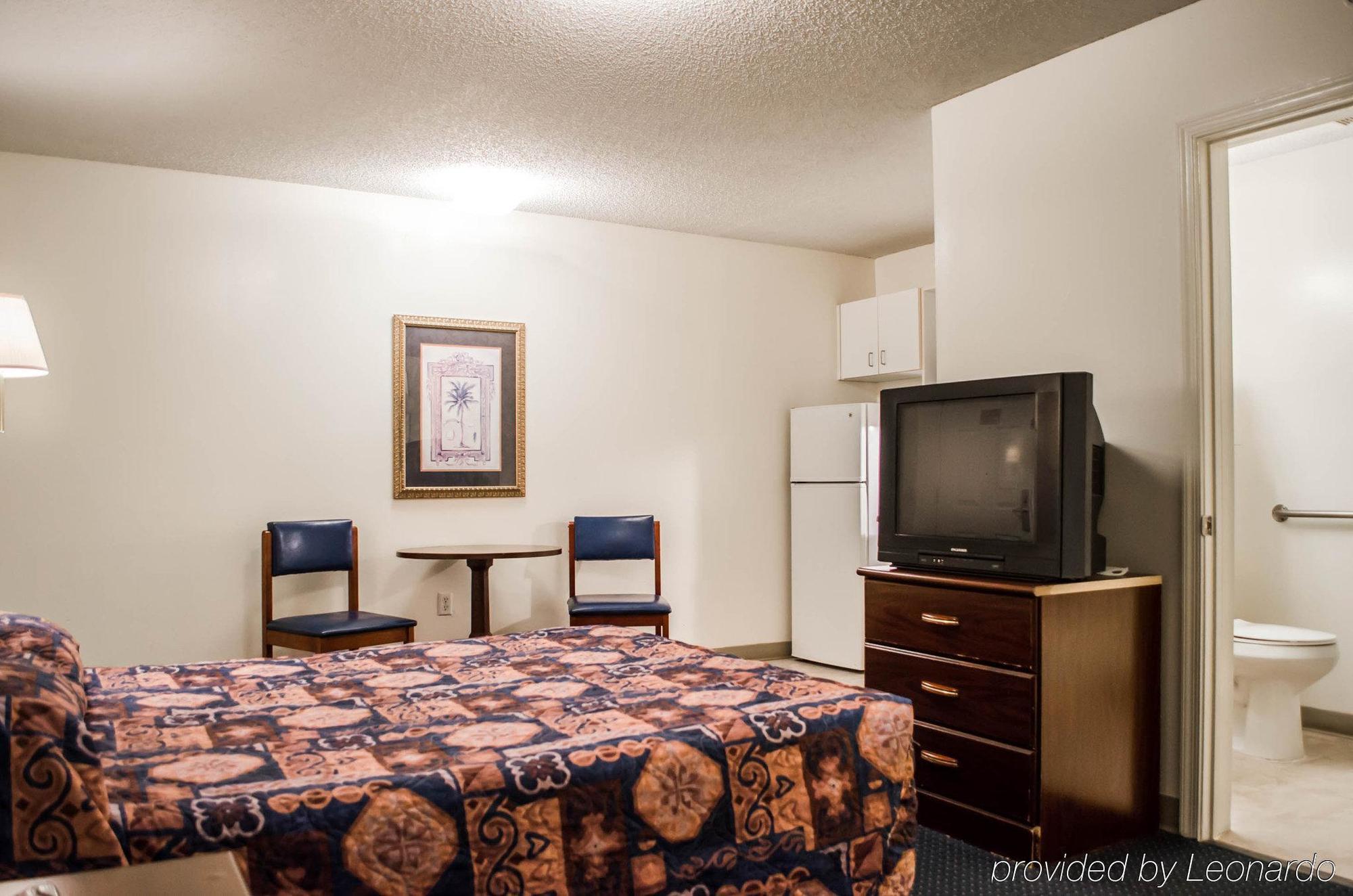 לארגו Tampa Bay Extended Stay Hotel מראה חיצוני תמונה
