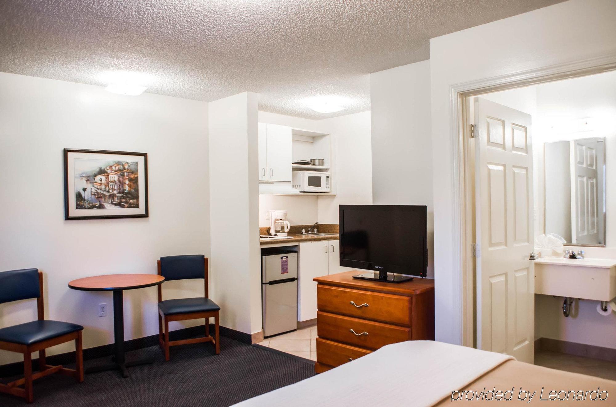 לארגו Tampa Bay Extended Stay Hotel מראה חיצוני תמונה