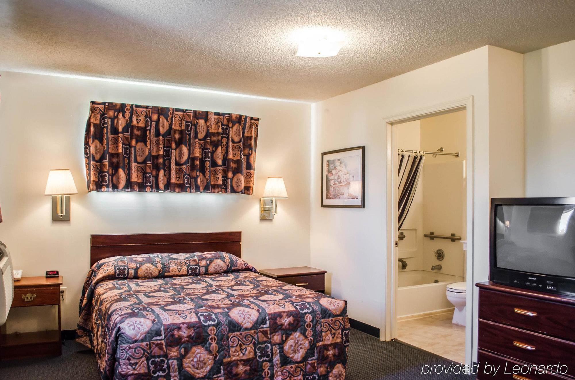 לארגו Tampa Bay Extended Stay Hotel מראה חיצוני תמונה
