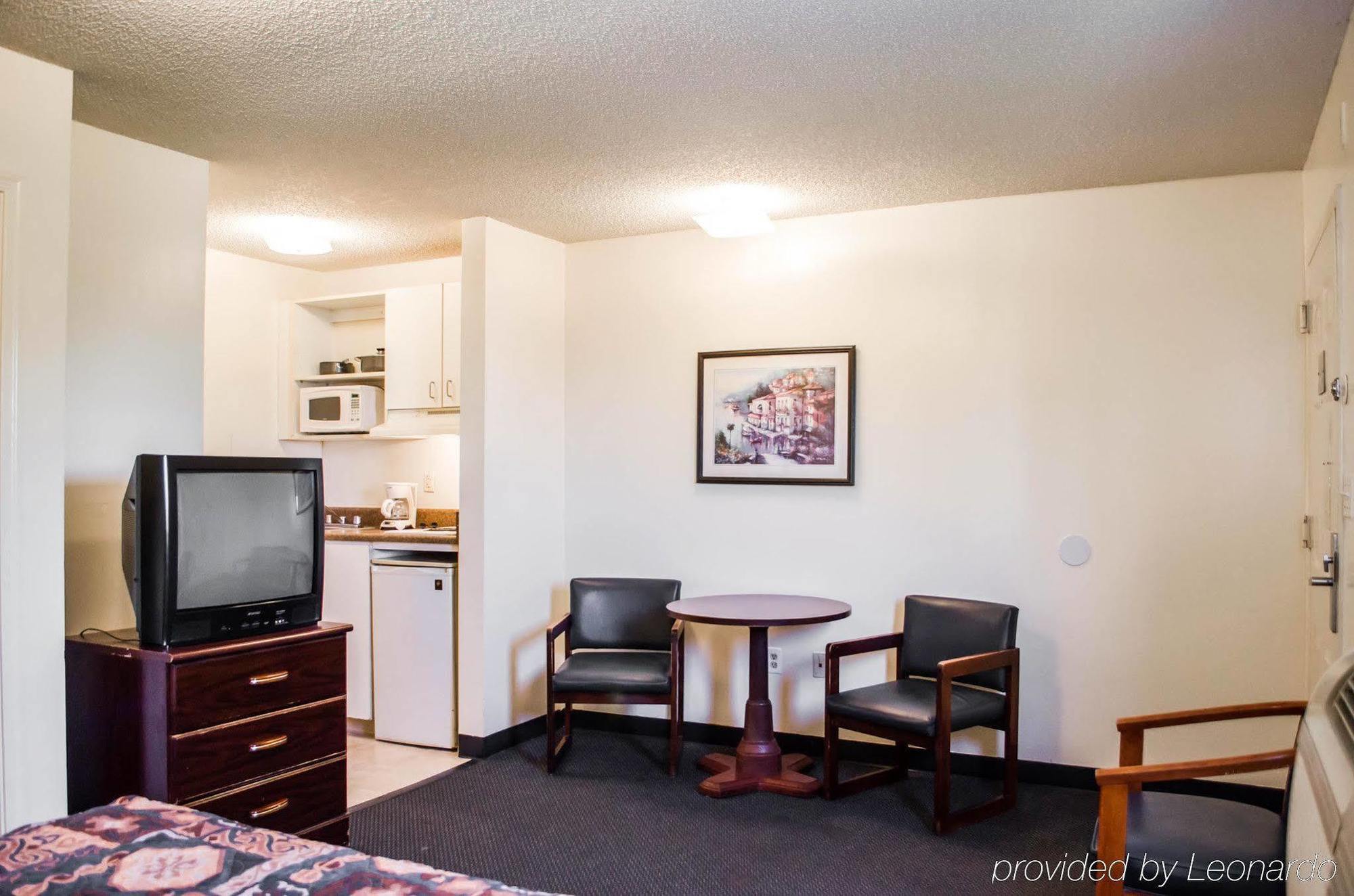 לארגו Tampa Bay Extended Stay Hotel מראה חיצוני תמונה