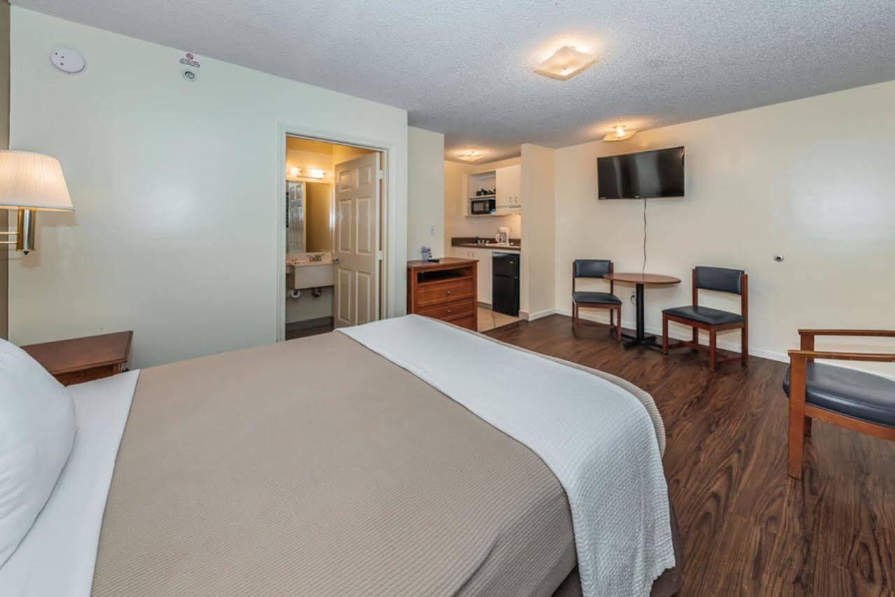 לארגו Tampa Bay Extended Stay Hotel מראה חיצוני תמונה